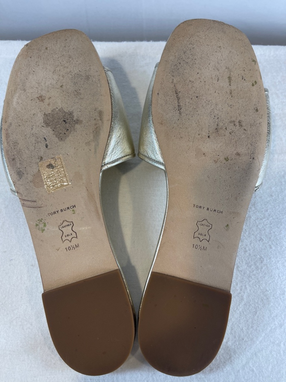 Tory Burch Metallic Gold Logo Slide Sandals - Picture 5 of 6